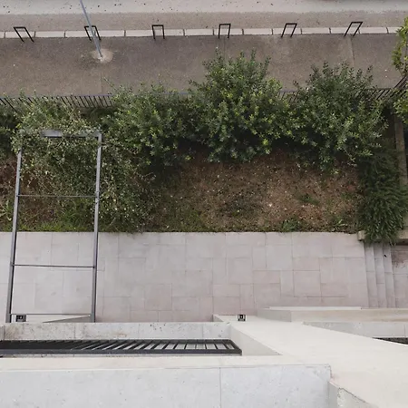 Moon 2 * 波德戈里察